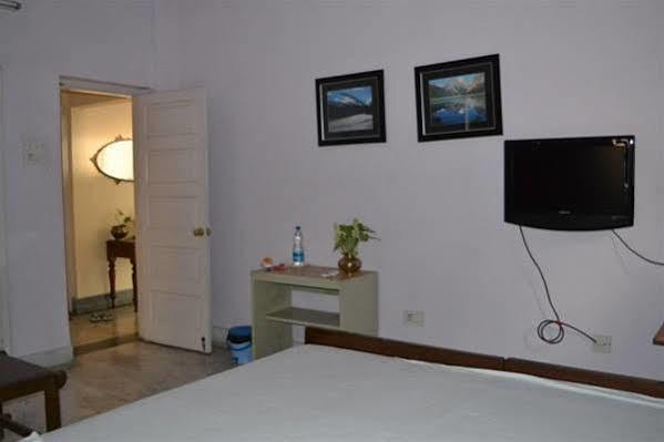Monorama Guest House Калькутта Экстерьер фото