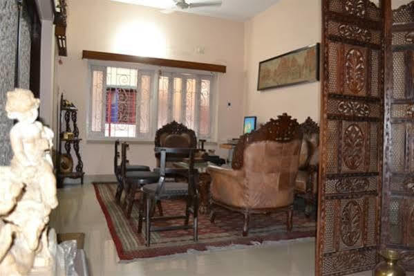 Monorama Guest House Калькутта Экстерьер фото